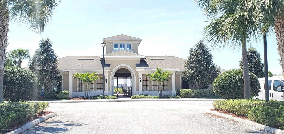 Photo of 3434 Hyperion Way SE