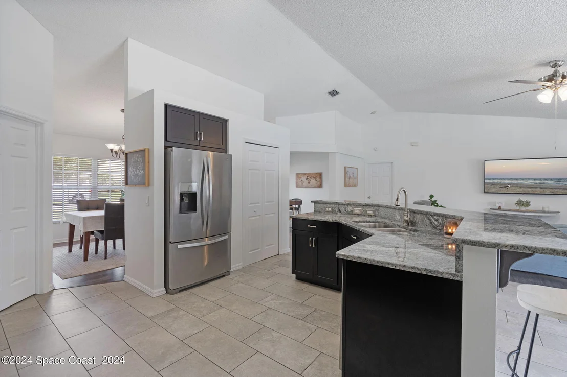 Photo of 1049 Jacaranda Circle
