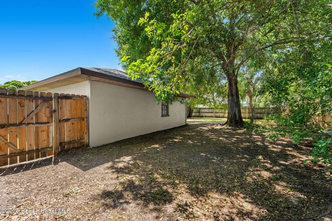 Photo of 950 Whisperpine Drive