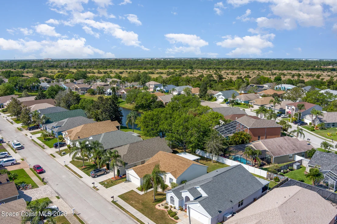 Photo of 896 Shaw Circle