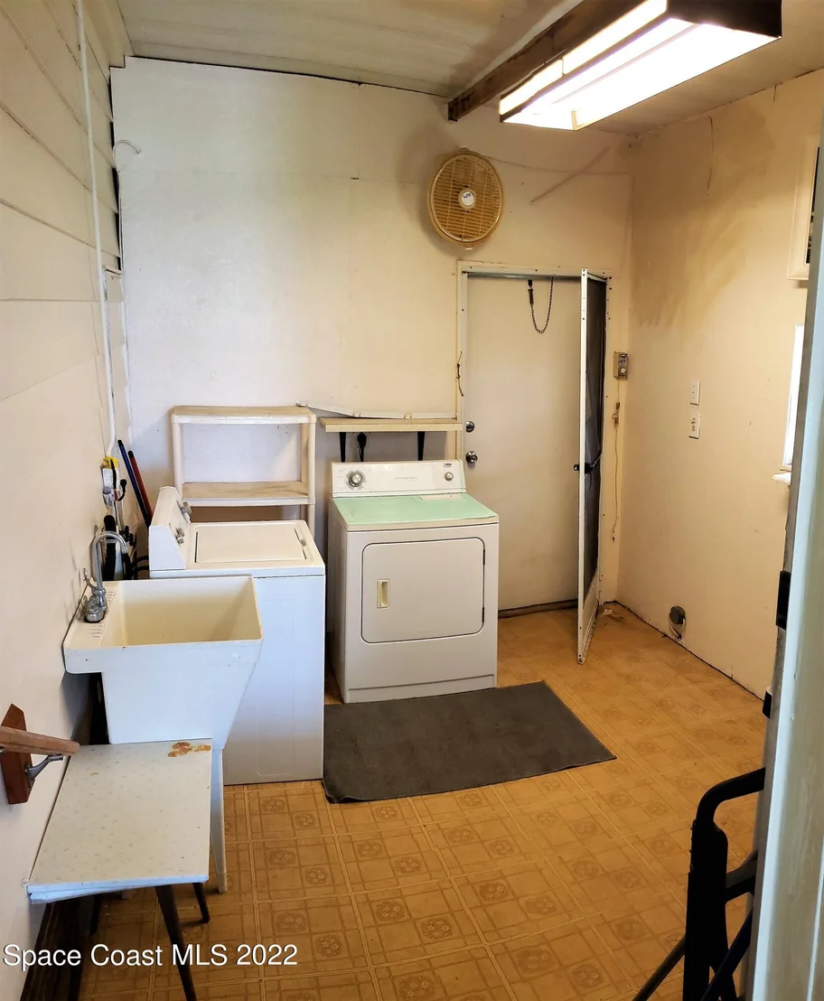 Photo of 2375 Coconut Palm Drive NE
