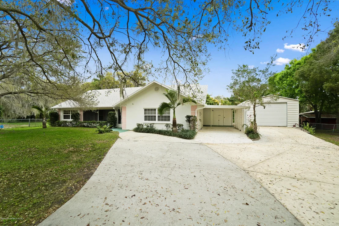 Photo of 720 Central Boulevard