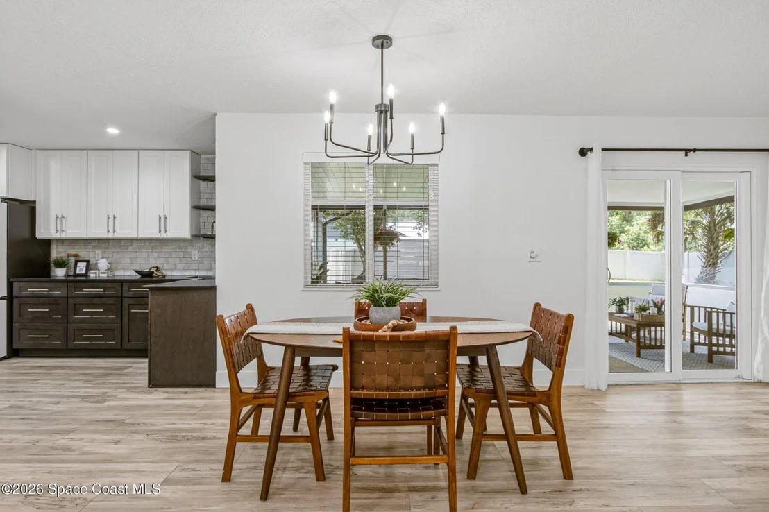 Photo of 3255 Hield Road