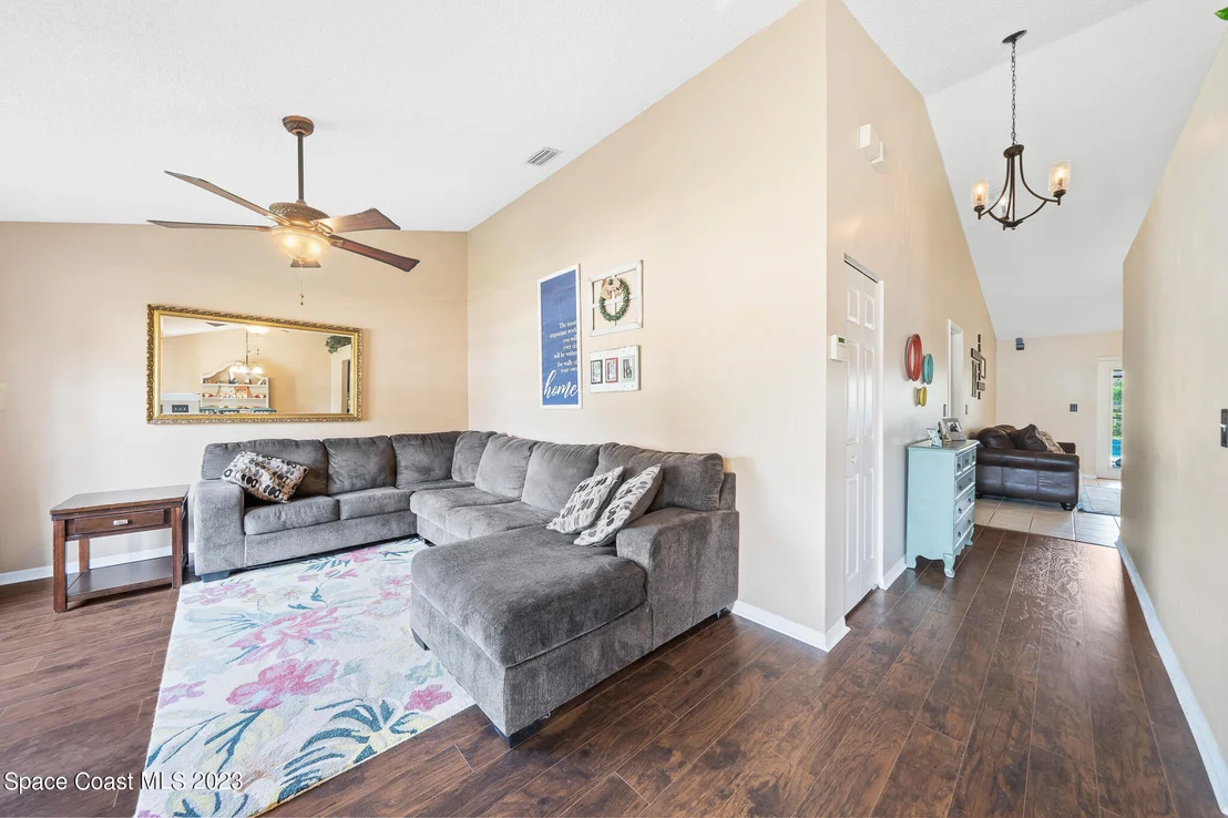 Photo of 917 Pine Baugh Street