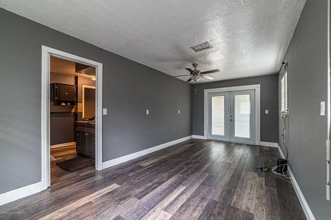 Photo of 601 Edgewood Drive