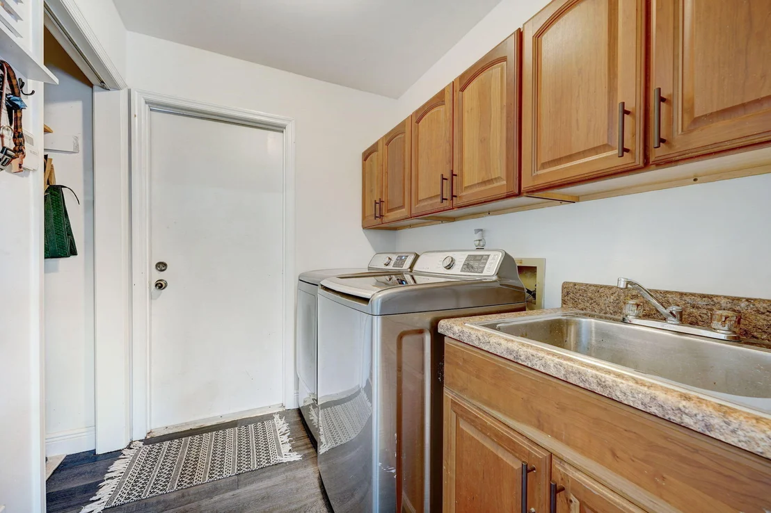 Photo of 2039 Bottlebrush Drive