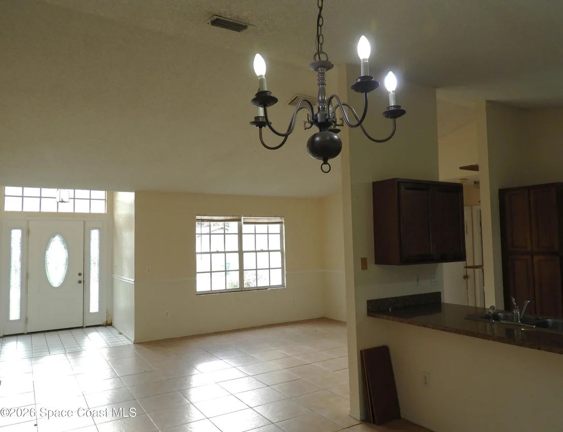 Photo of 891 Parsons Circle SE