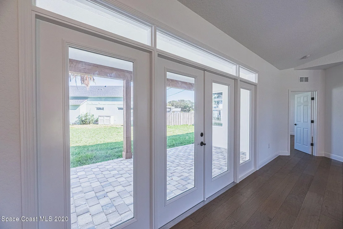 Photo of 431 Crescent Drive