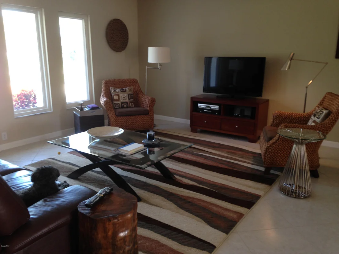 Photo of 635 Kingston Circle