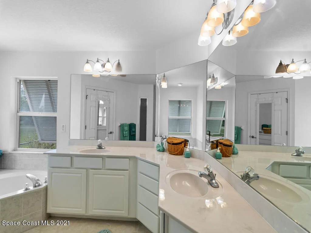 Photo of 2770 Weber Road