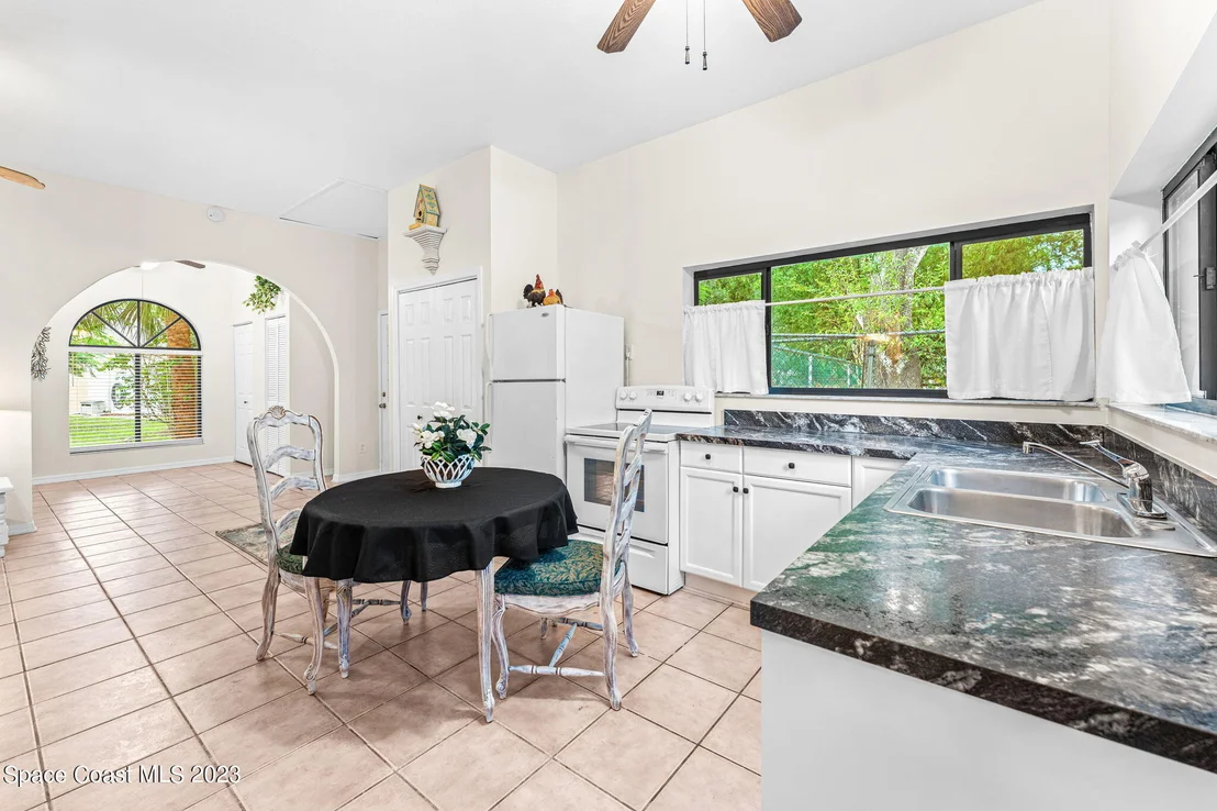 Photo of 2499 Hideaway Lane