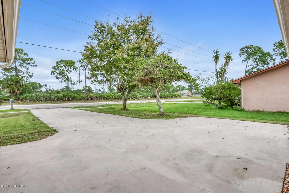 Photo of 3214 Jupiter Boulevard SE