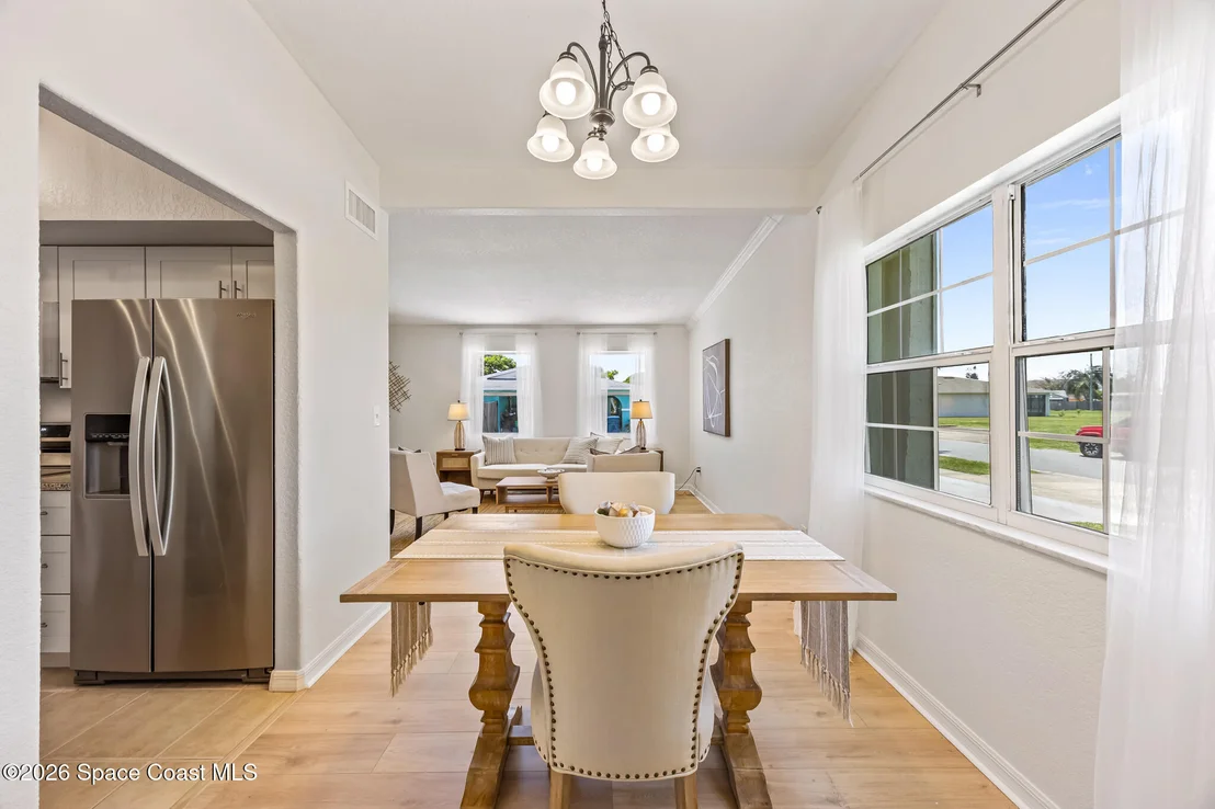 Photo of 777 James Circle NE