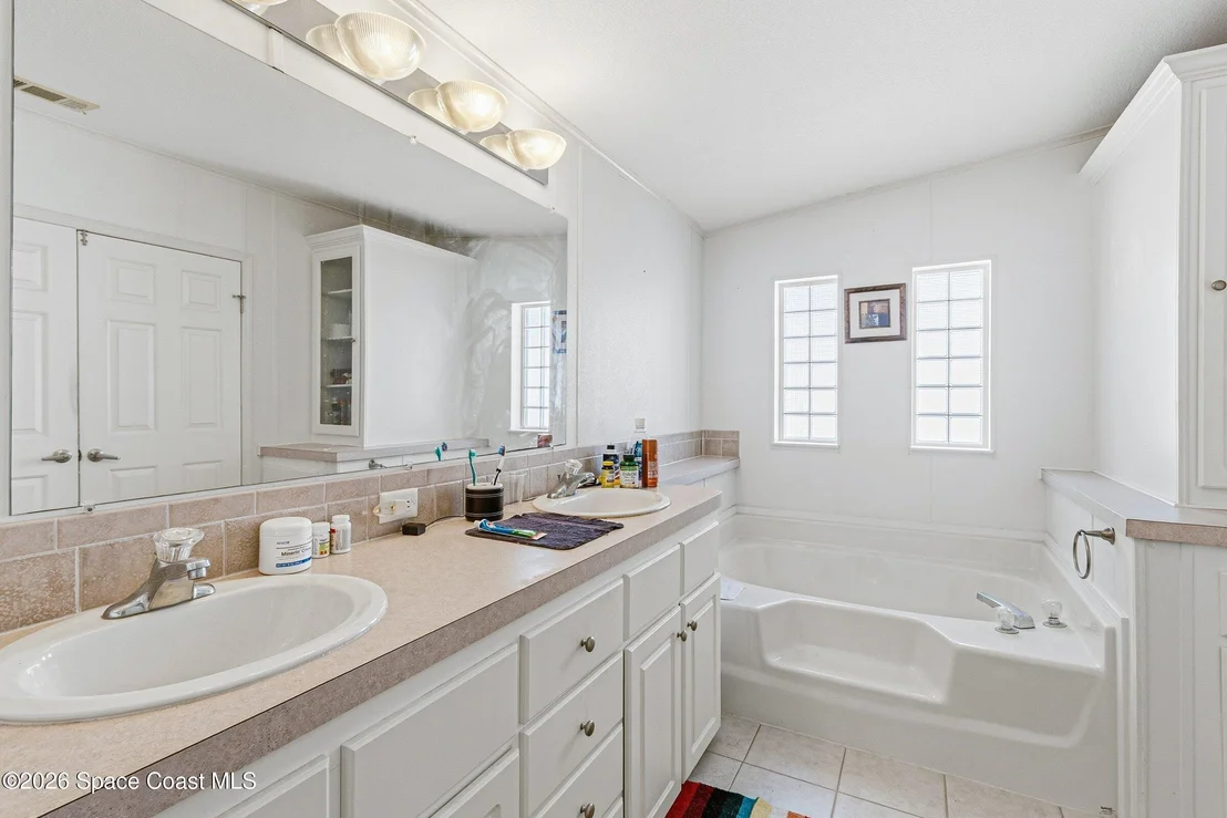 Photo of 122 Scenic Drive
