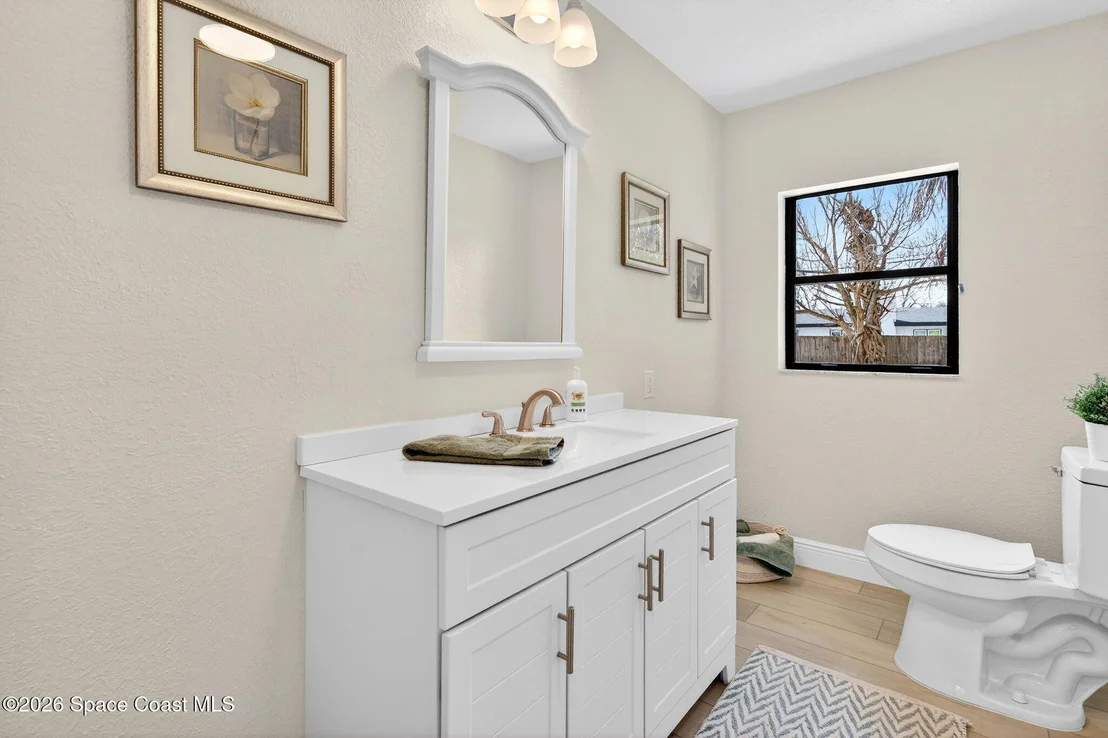 Photo of 7486 Livingstone Lane