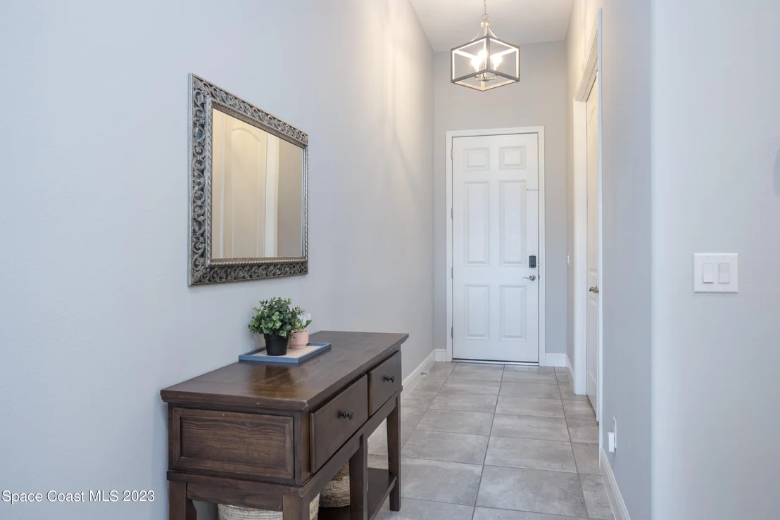 Photo of 7327 Bluemink Lane
