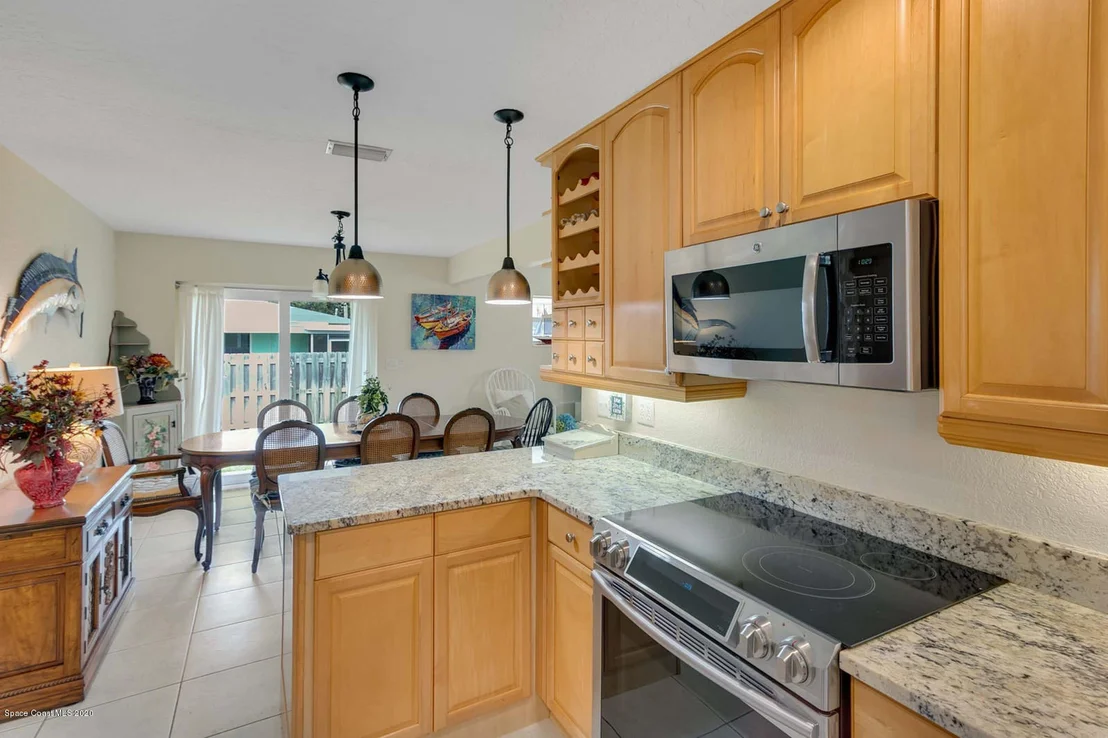 Photo of 570 Bahama Drive