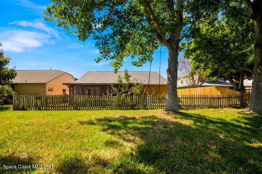 Photo of 1657 Clover Circle