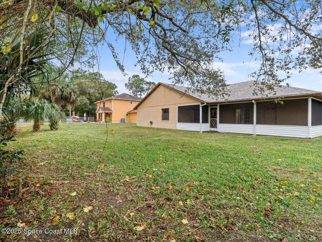 Photo of 6845 Harp Avenue