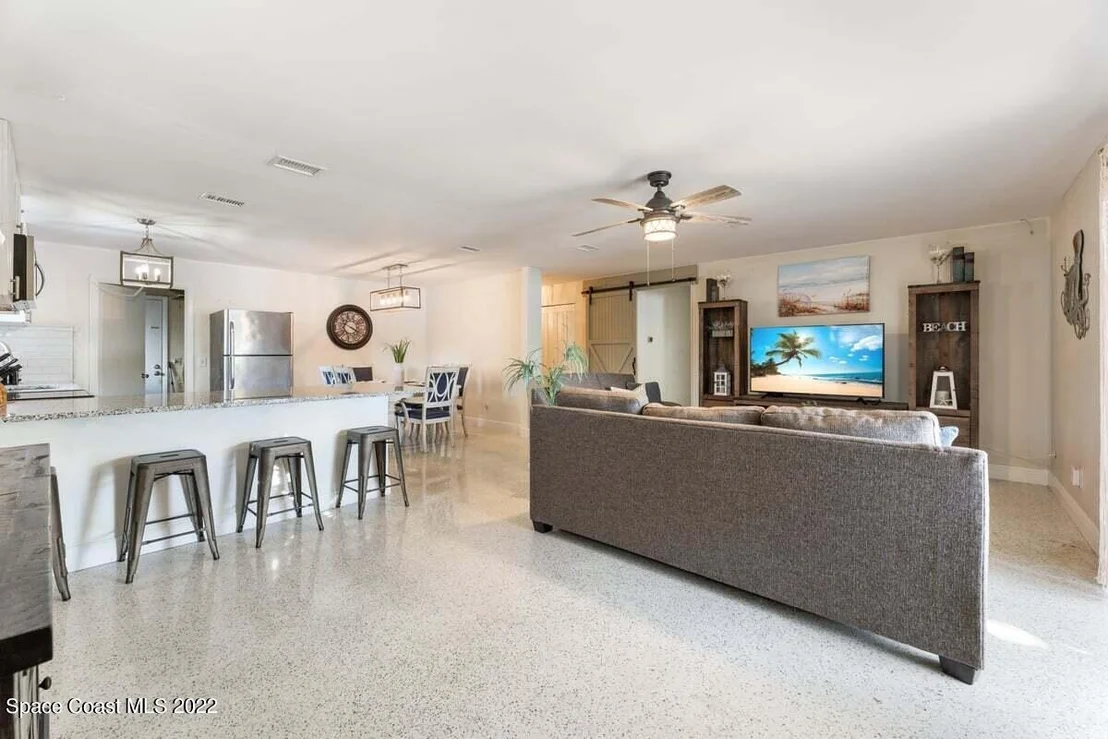 Photo of 2277 Lakeview Drive