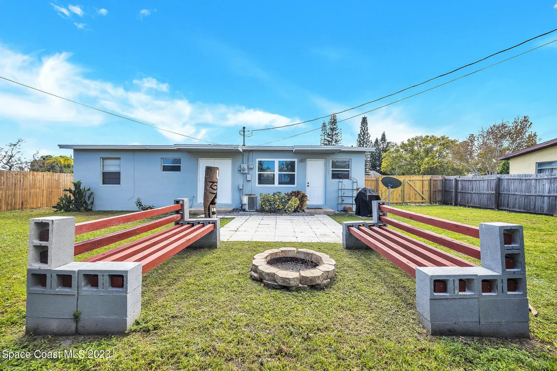 Photo of 2981 Kosuth Road NE