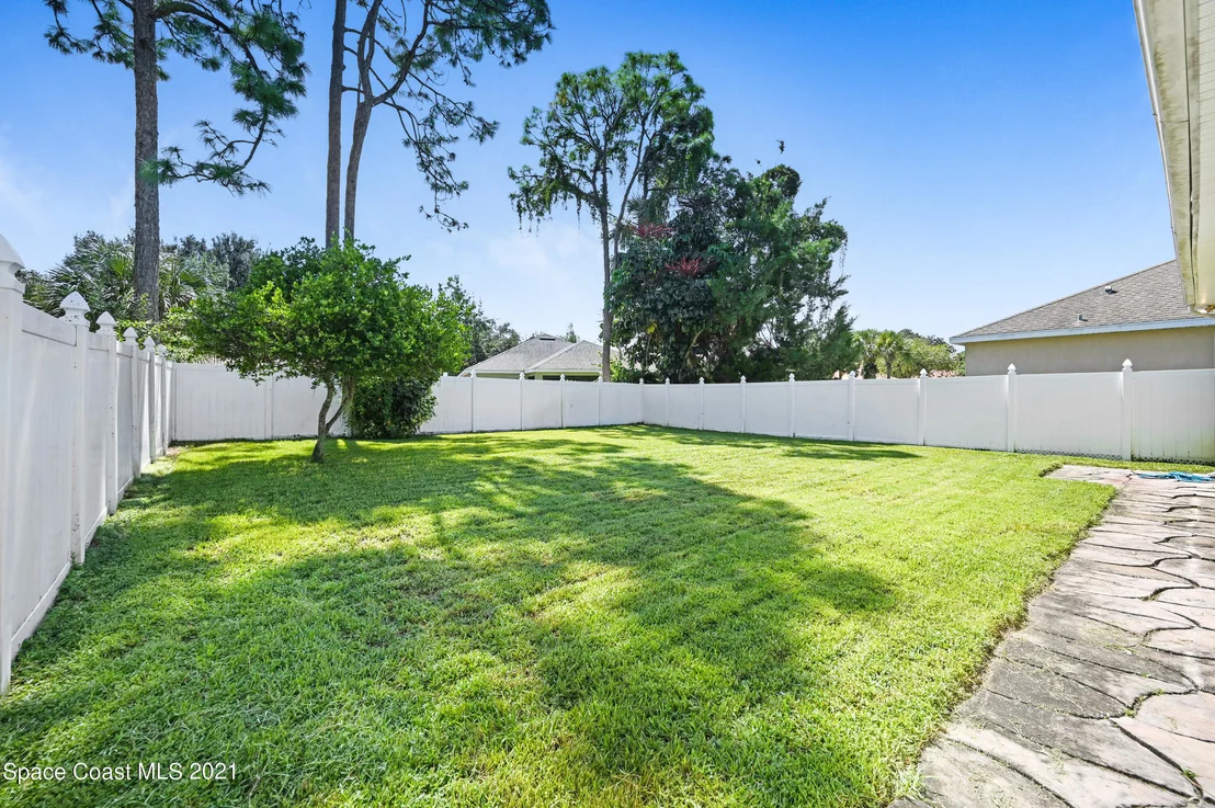 Photo of 312 Waterside Circle