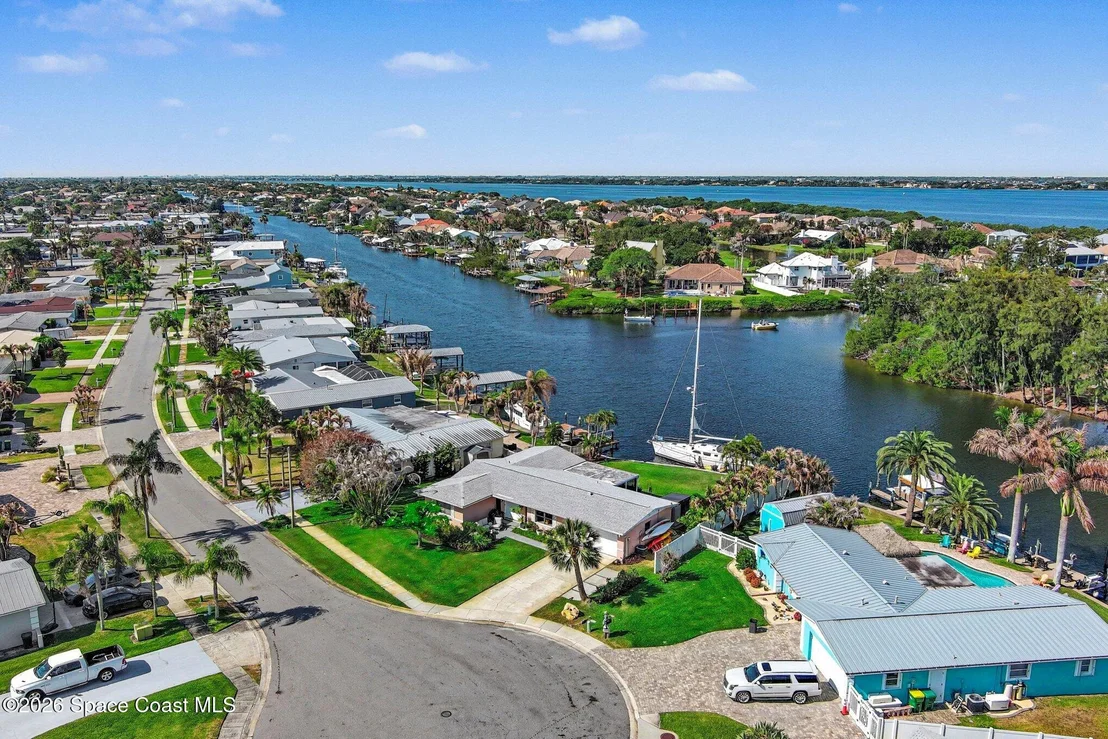 Photo of 444 Thrush Drive