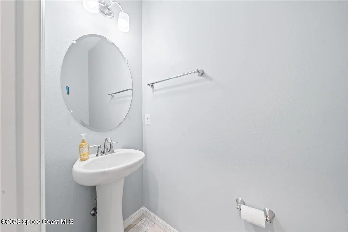 Photo of 800 Lyons Circle NW