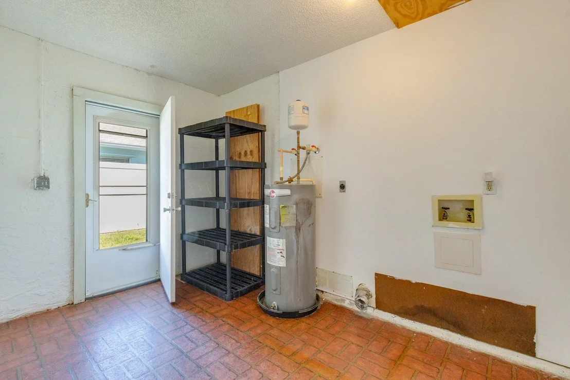 Photo of 2858 Pembroke Road