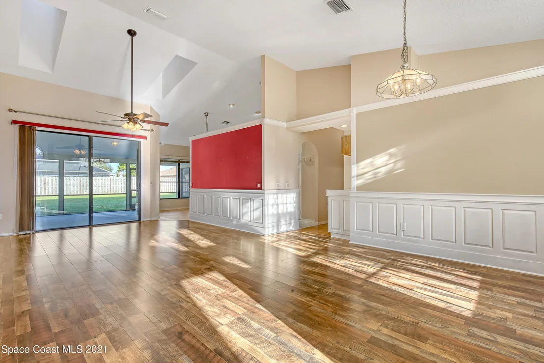 Photo of 1461 Wellington Circle