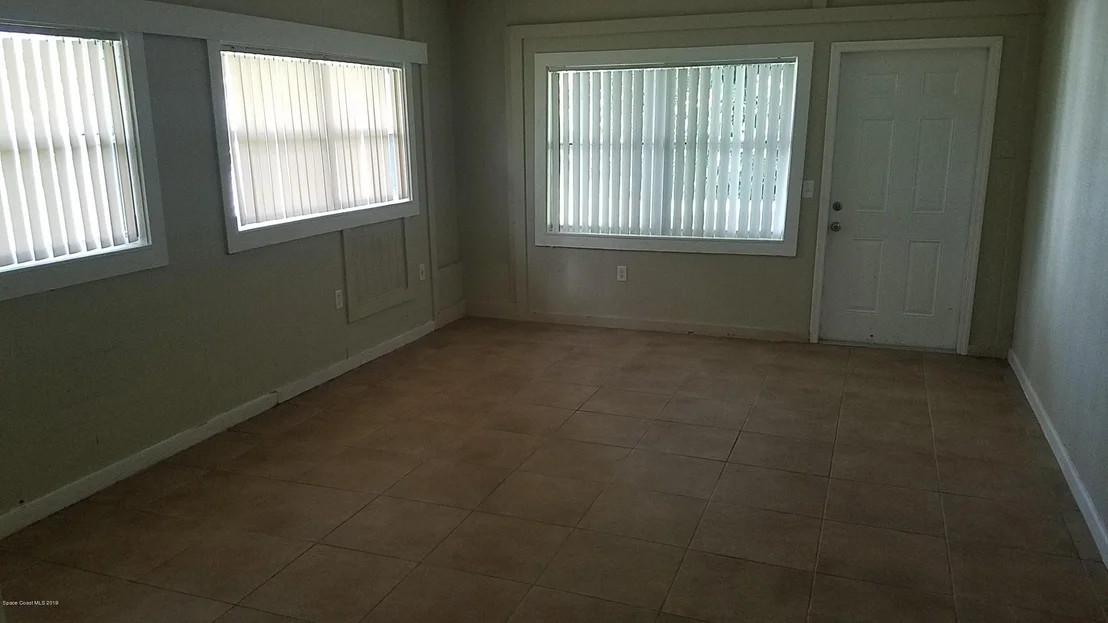 Photo of 2525 Malabar Road