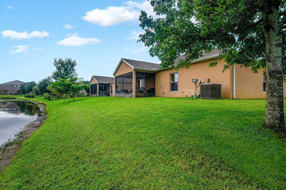 Photo of 1479 Corbett Lane
