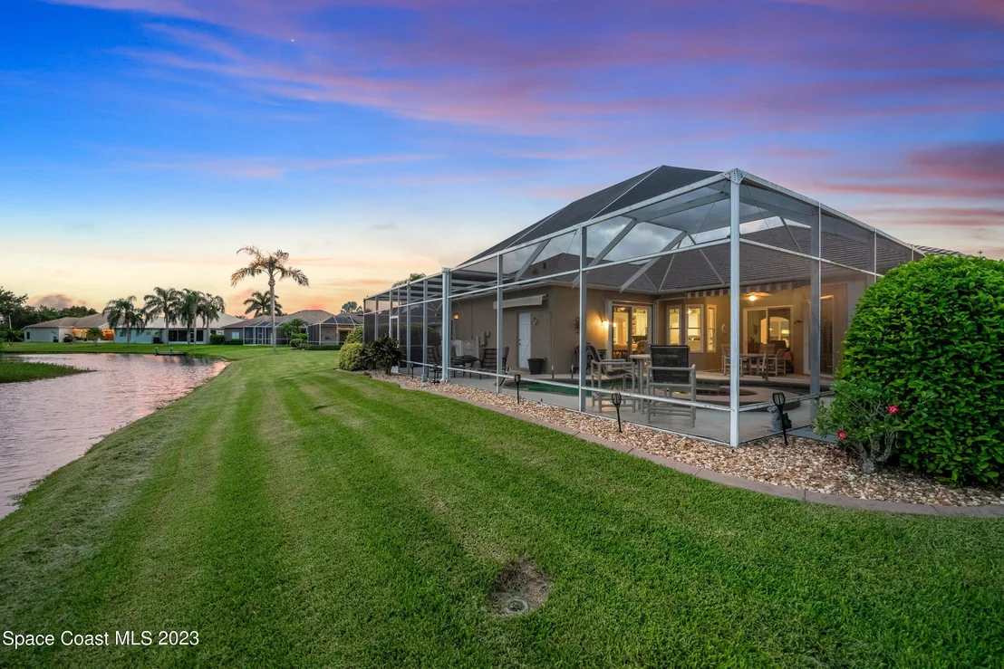 Photo of 665 Carriage Hill Road