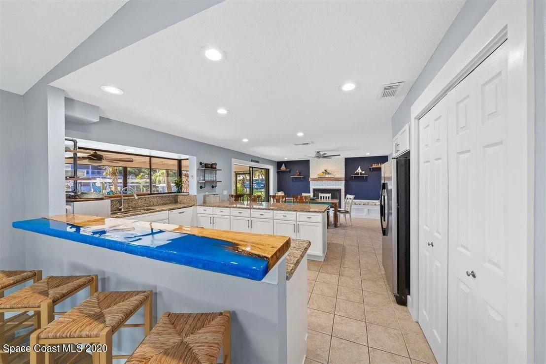 Photo of 393 Nikomas Way