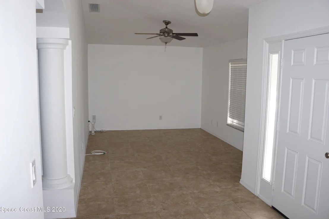 Photo of 1101 Morgan Circle NE