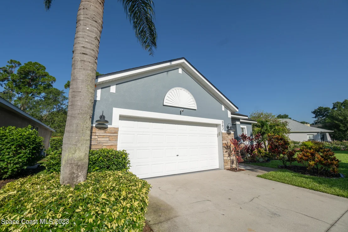 Photo of 362 Waterside Circle