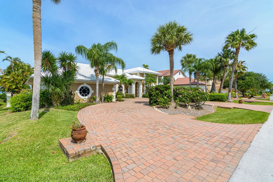 Photo of 454 Lanternback Island Drive