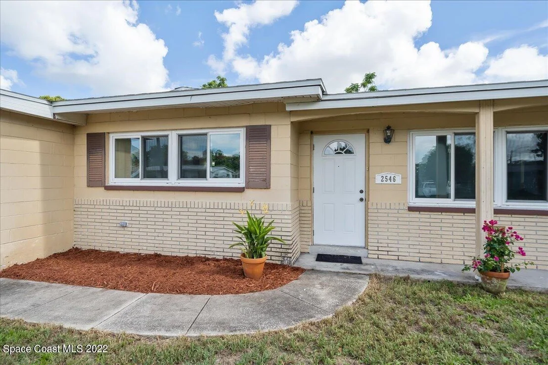 Photo of 2546 Lorna Drive
