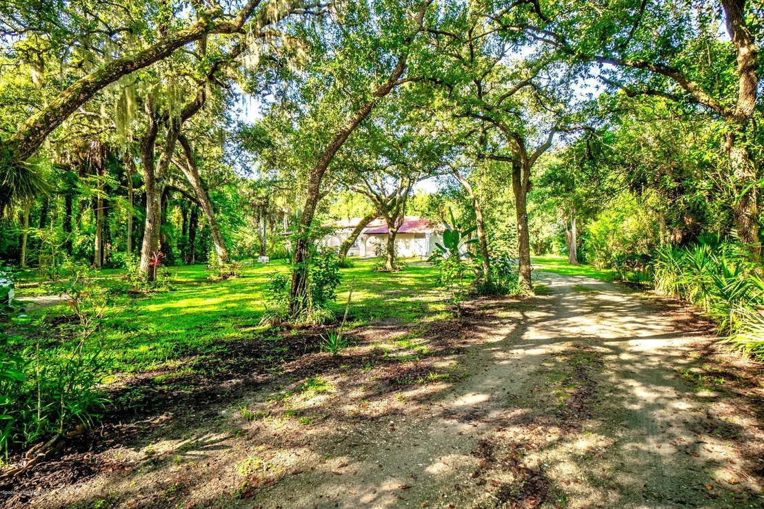 Photo of 1255 Friday Road