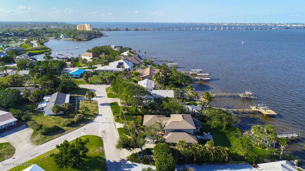 Photo of 839 Indian River Drive