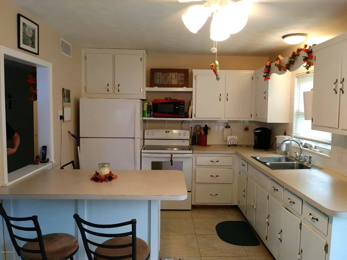 Photo of 2525 N Palm Drive N
