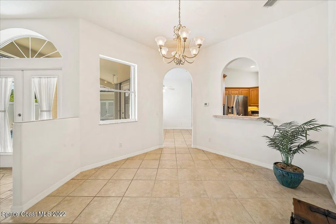Photo of 4523 Long Lake Road