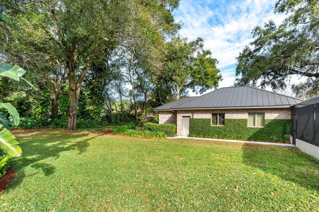 Photo of 1421 Rockledge Drive