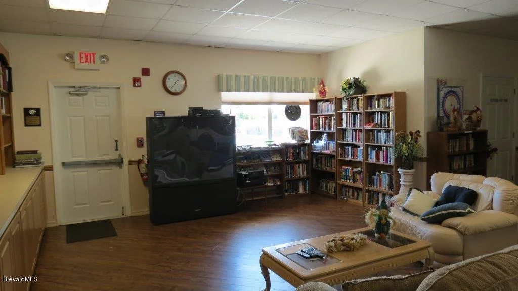 Photo of 2448 NE Royal Palm Drive