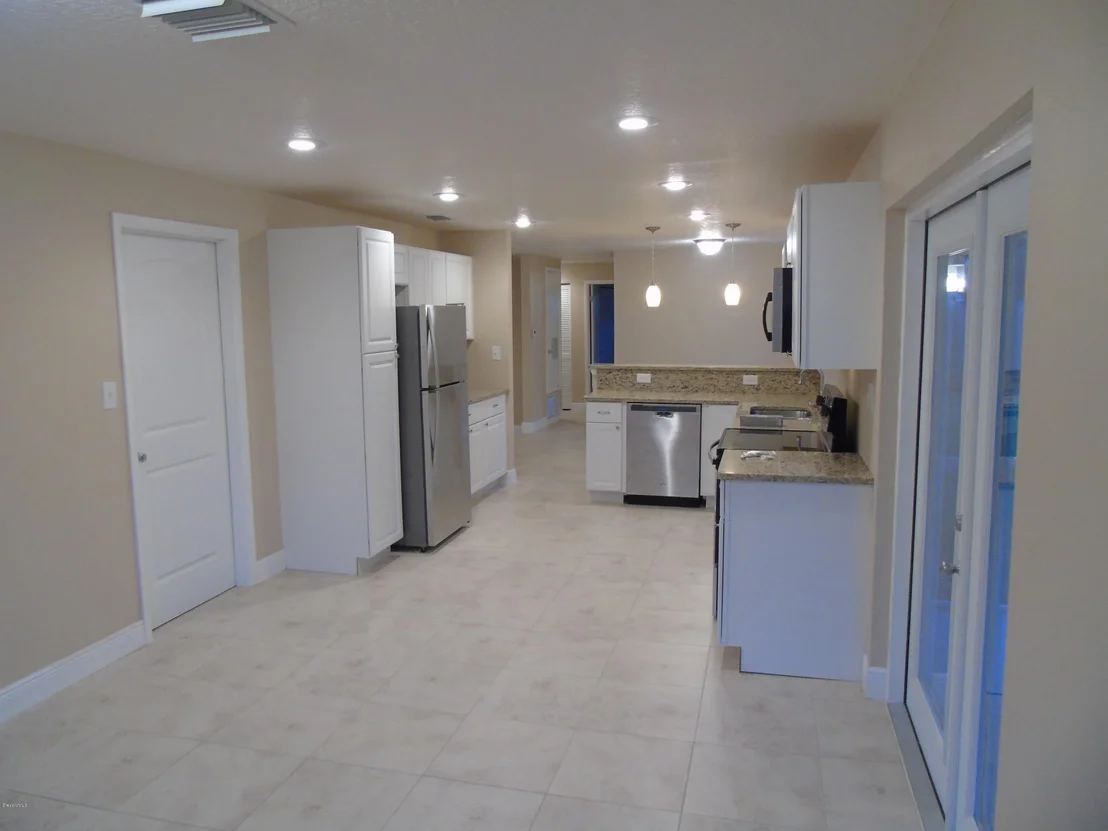Photo of 897 Kings Post Road