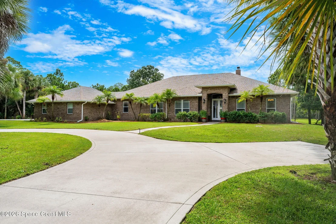 Photo of 5453 The Willows Drive