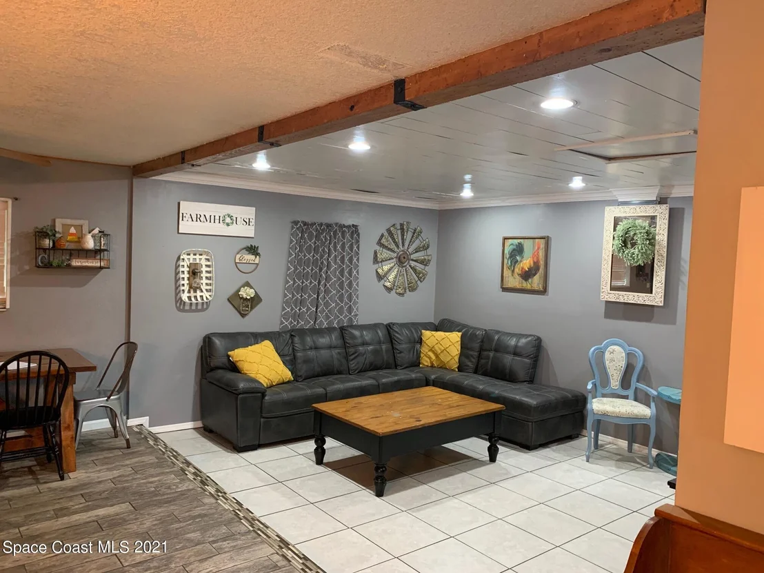 Photo of 5625 Palm Street