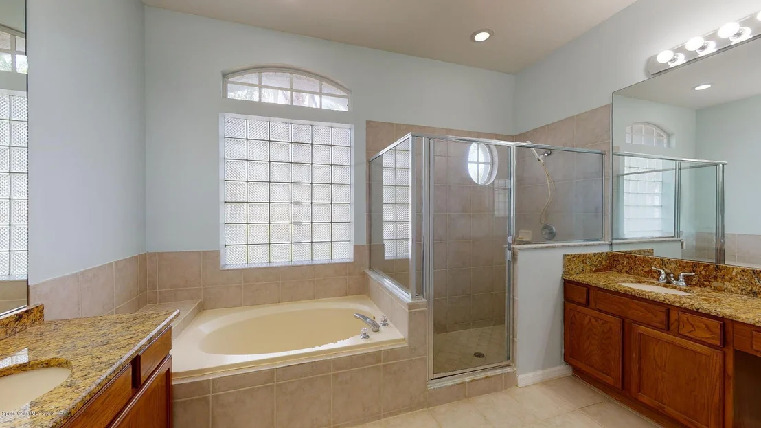 Photo of 5755 Newbury Circle
