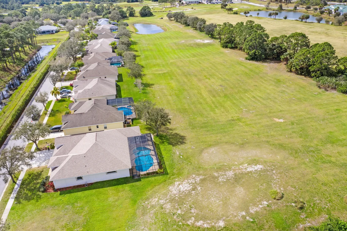 Photo of 1830 Windbrook Drive SE
