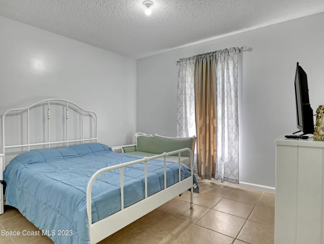 Photo of 6385 Grissom Parkway